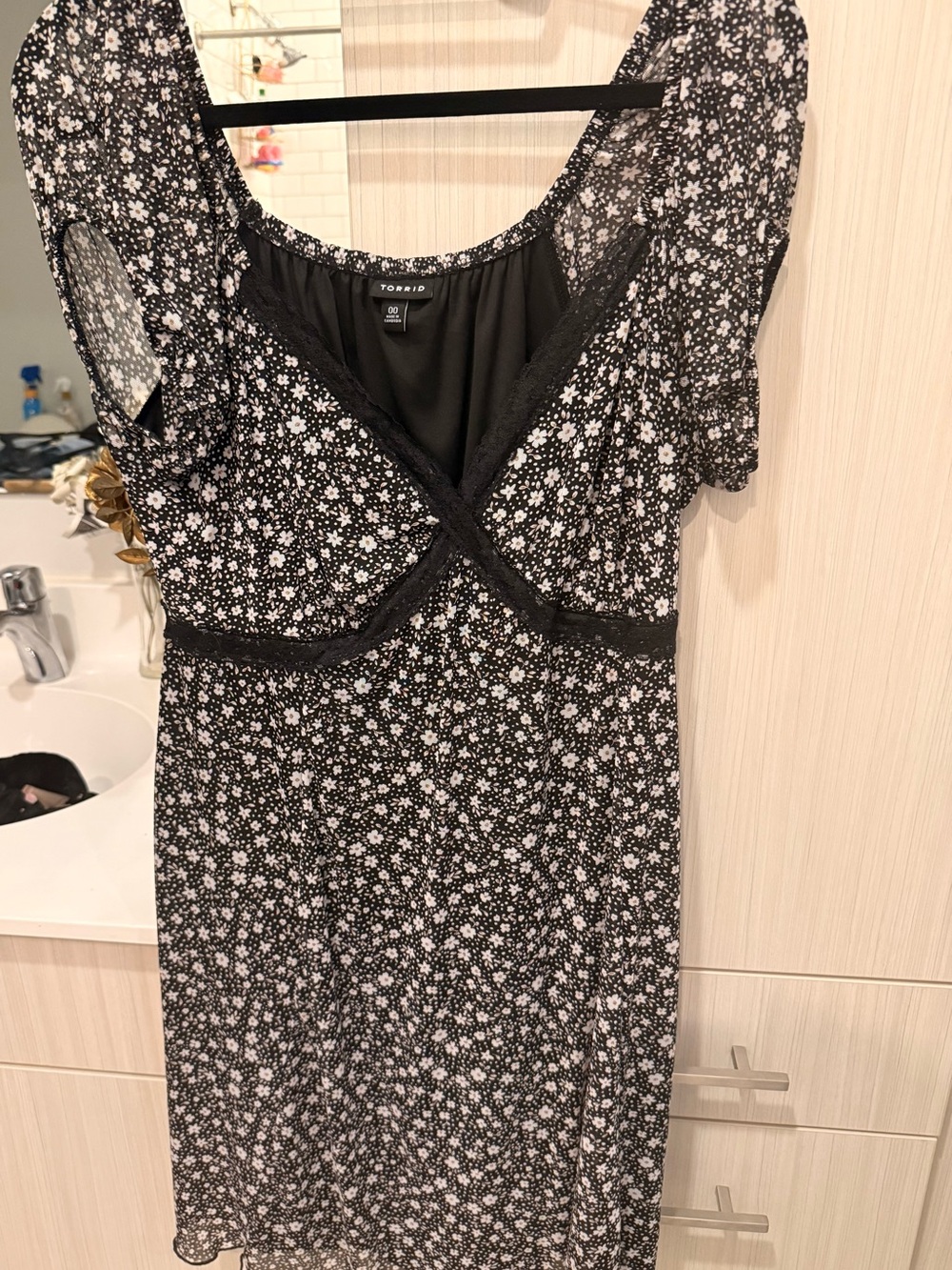 torrid Black and White Floral Midi Dress